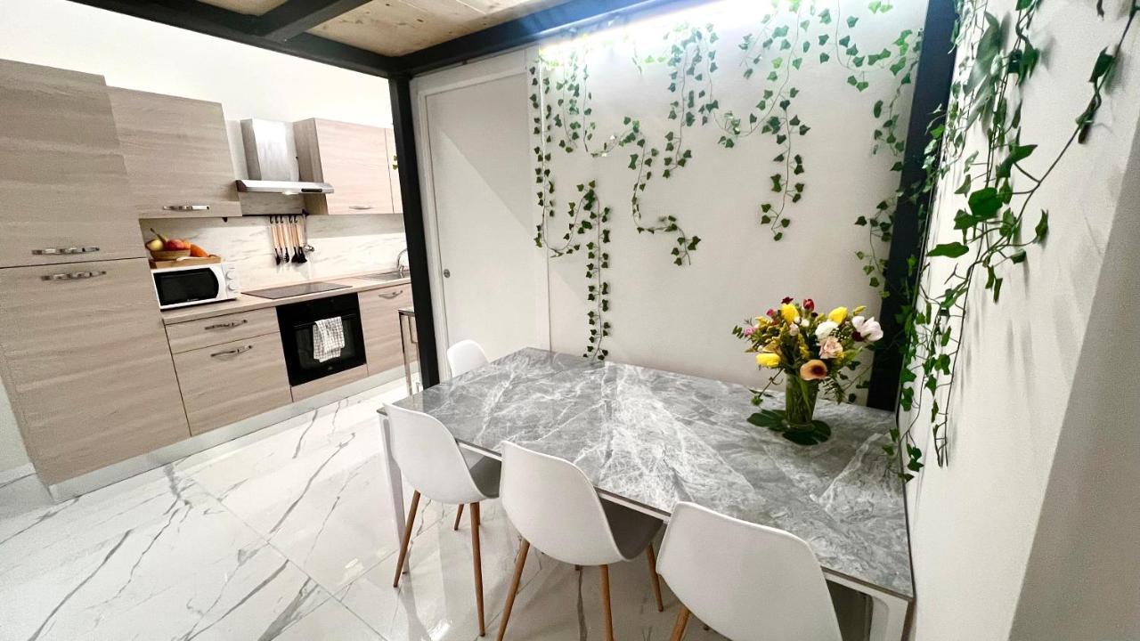 0M Plant Turin Apartment Bagian luar foto